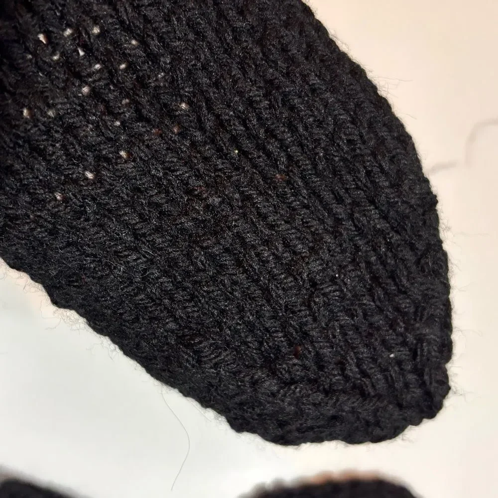 Women’s Unisex Cozy Black Hand Made Chunky Knit Mittens Handmade OS